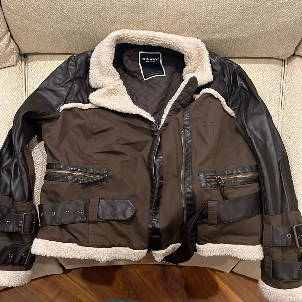 RUNWAY Womens Moto Womens faux leather sherpa fur Jacket Fall Winter